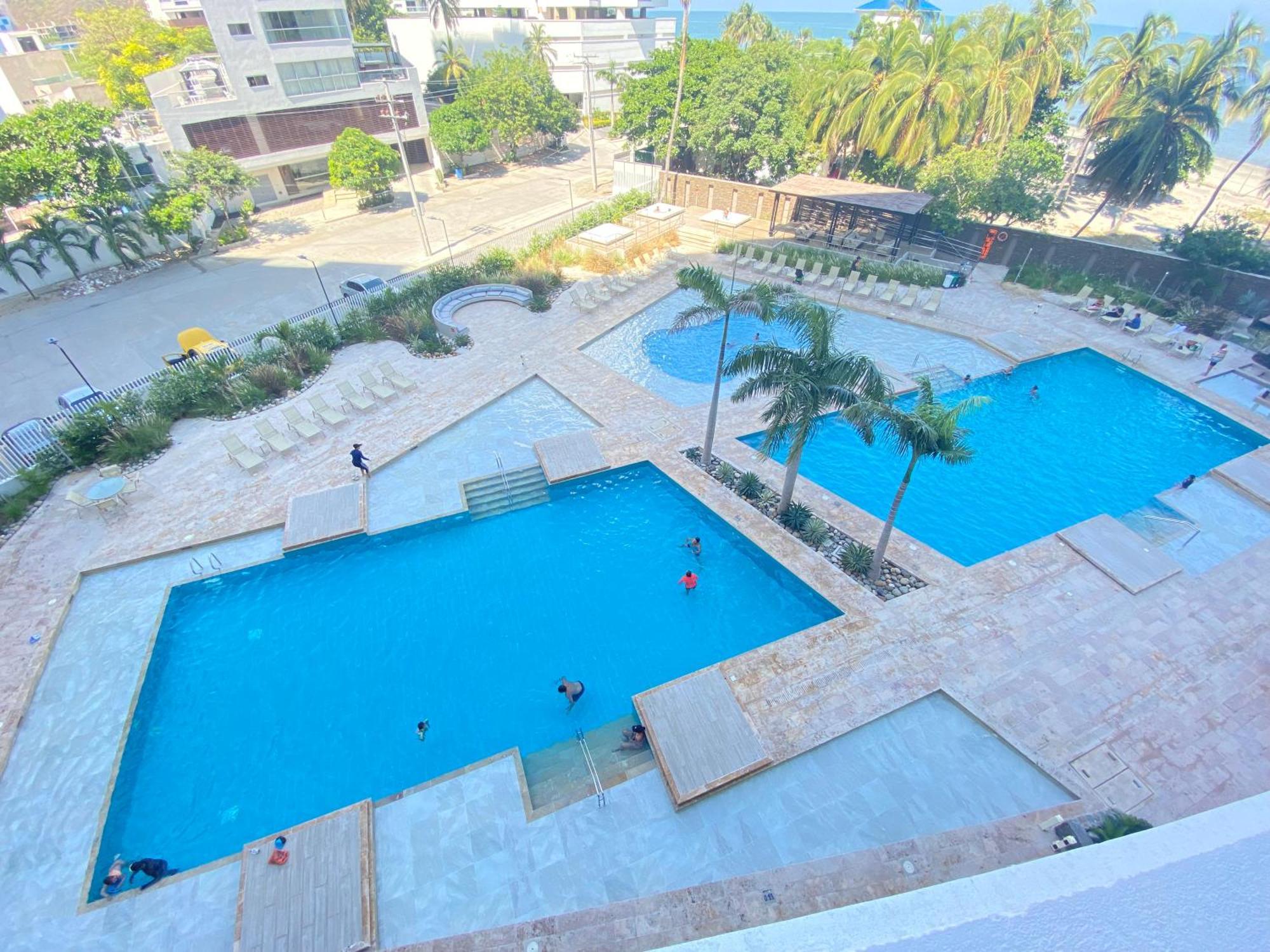 Apartamentos Reserva Del Mar - Frente Al Mar By Soho Санта Марта Екстериор снимка